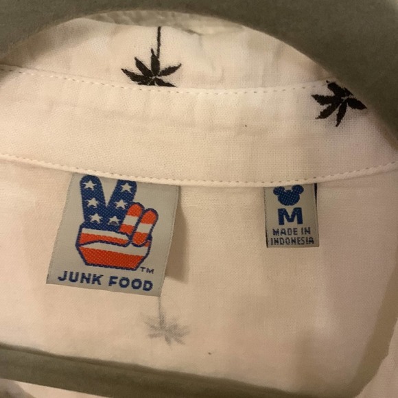 Junk Food Disney men's medium button down short sleeve shirt palm trees Mickey - Picture 3 of 5